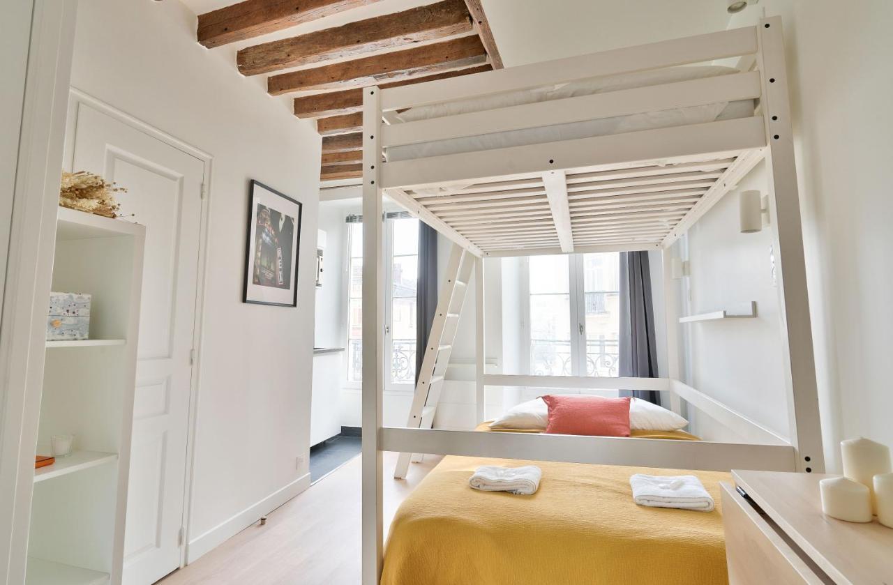 Stylish Mezzanine Studio In The Heart Of Paris 3F Exterior foto